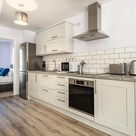 Modern In The Heart Of Appartement York