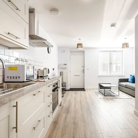 Modern In The Heart Of * Йорк