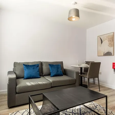 Апартаменты Modern In The Heart Of Йорк